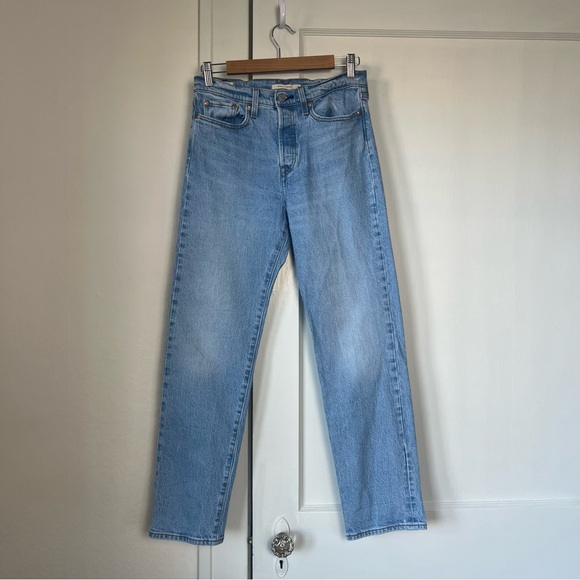 Levi's Wedgie Straight Jeans in Fully Baked Wash - Picture 2 of 10